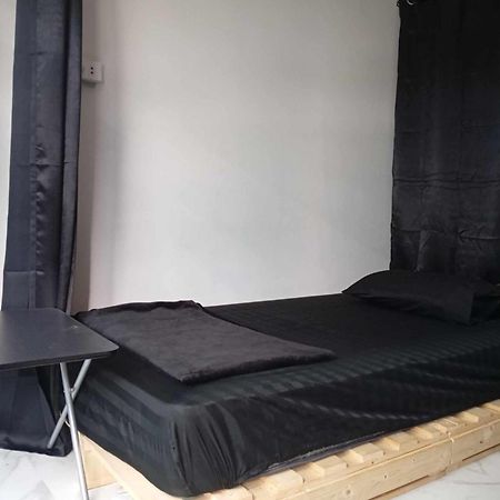 Lita Guesthouse Chiang Mai Exteriör bild