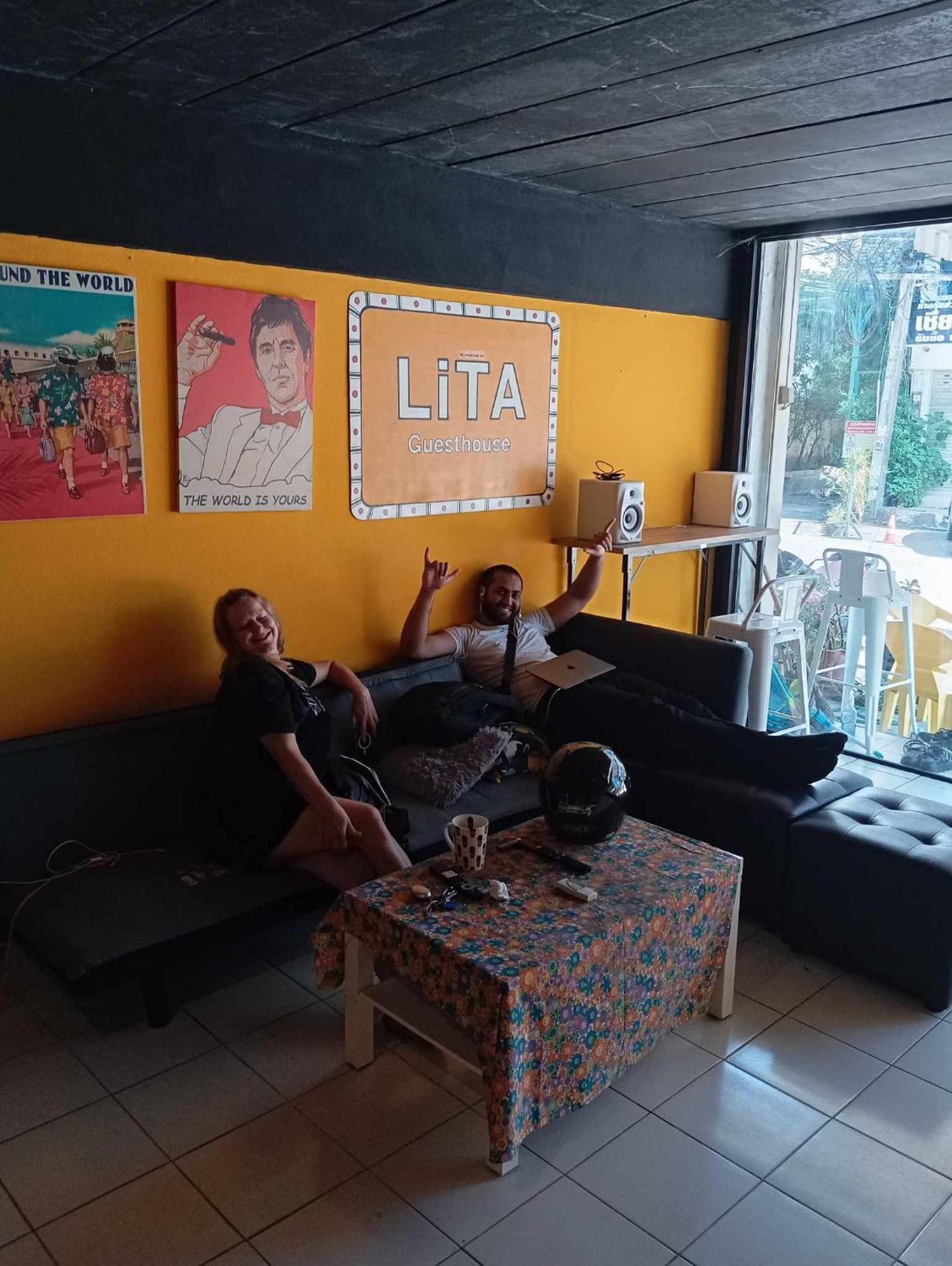 Lita Guesthouse Chiang Mai Exteriör bild